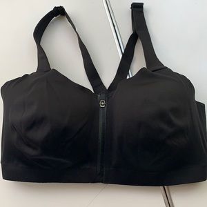 Victoria’s Secret sports bra size 38DDD